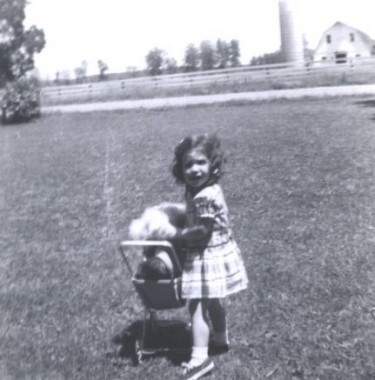 dianne stroller barn 6-27-2010 9-31-29 PM