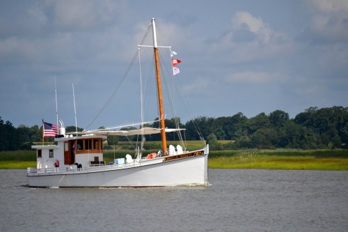 nellie crocket underway 8-8-2013 9-37-04 AM