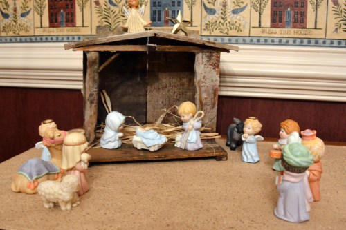 nativity 12-24-2013 10-08-15 AM