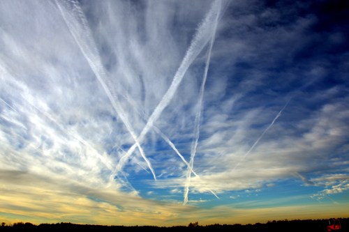 contrail sky 12-29-2013 8-07-48 PM