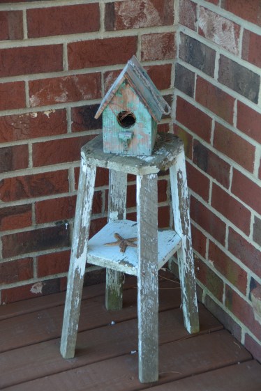 wren bird house 8-14-2014 8-26-03 AM