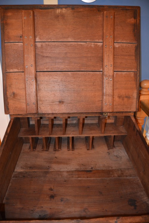 desk interior 11-25-2014 5-57-26 PM