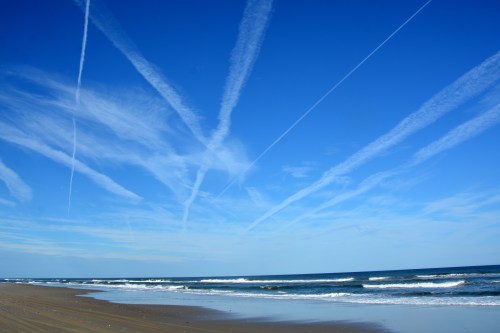 contrails over beach 11-12-2015 2-58-11 PM