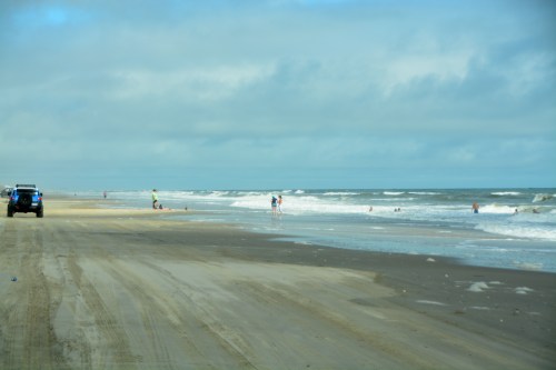 folks-on-beach-9-22-2016-11-27-22-am